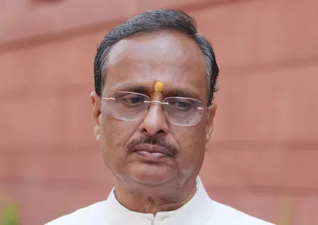 योगी सरकार ने माफिया के कब्जे से मुक्त कराई जमीन वापस लौटाई : दिनेश शर्मा योगी सरकार ने माफिया के कब्जे से मुक्त कराई जमीन वापस लौटाई : दिनेश शर्मा