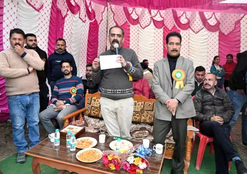 Himachal के मंत्री अनिरुद्ध सिंह ने कसुम्पटी गांव के लिए विकास पहल की घोषणा की Himachal के मंत्री अनिरुद्ध सिंह ने कसुम्पटी गांव के लिए विकास पहल की घोषणा की