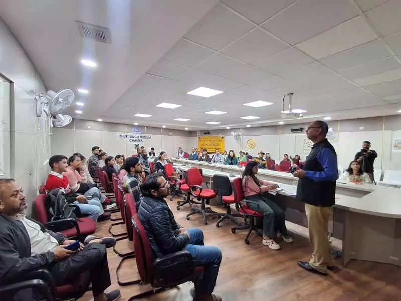 Himachal: आजीविका के रूप में संस्कृति, बदलते हिमालय में विरासत पर पुनर्विचार Himachal: आजीविका के रूप में संस्कृति, बदलते हिमालय में विरासत पर पुनर्विचार