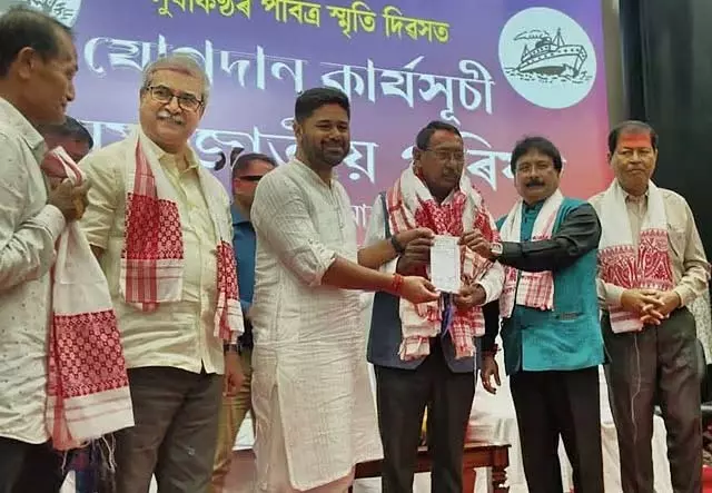 BJP के पूर्व केंद्रीय मंत्री राजन एजेपी पार्टी में शामिल हो गए BJP के पूर्व केंद्रीय मंत्री राजन एजेपी पार्टी में शामिल हो गए
