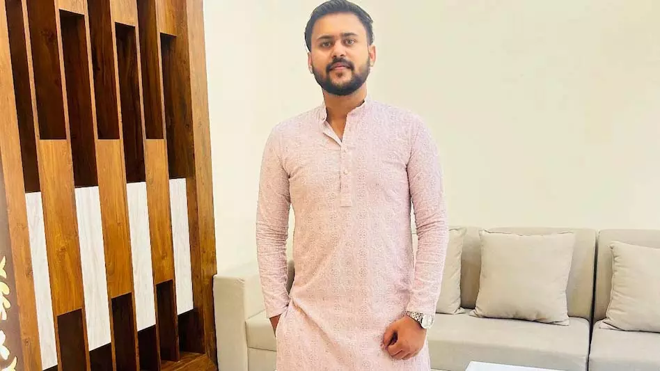 OYO होटल में सॉफ्टवेयर इंजीनियर की मिली लाश, आत्महत्या मान रही पुलिस OYO होटल में सॉफ्टवेयर इंजीनियर की मिली लाश, आत्महत्या मान रही पुलिस