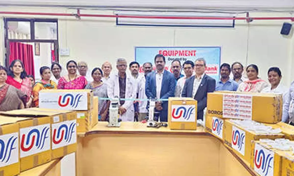 Andhra: UBI ने GGH-विजयवाड़ा को चिकित्सा उपकरण दान किए Andhra: UBI ने GGH-विजयवाड़ा को चिकित्सा उपकरण दान किए