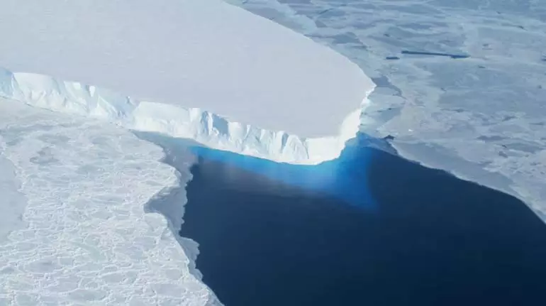 Hektoria Glacier के अचानक पीछे हटने से समुद्र के स्तर को ख़तरा Hektoria Glacier के अचानक पीछे हटने से समुद्र के स्तर को ख़तरा