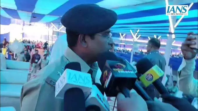 सहरसा में एसपी हिमांशु ने मतदान केंद्रों की तैयारियों का लिया जायजा सहरसा में एसपी हिमांशु ने मतदान केंद्रों की तैयारियों का लिया जायजा