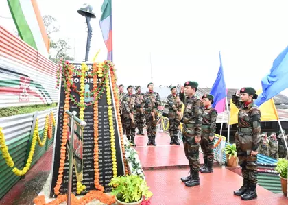 Assam Rifles ने मणिपुर में 1968 मिजोरम ऑपरेशन के नायकों को श्रद्धांजलि दी Assam Rifles ने मणिपुर में 1968 मिजोरम ऑपरेशन के नायकों को श्रद्धांजलि दी