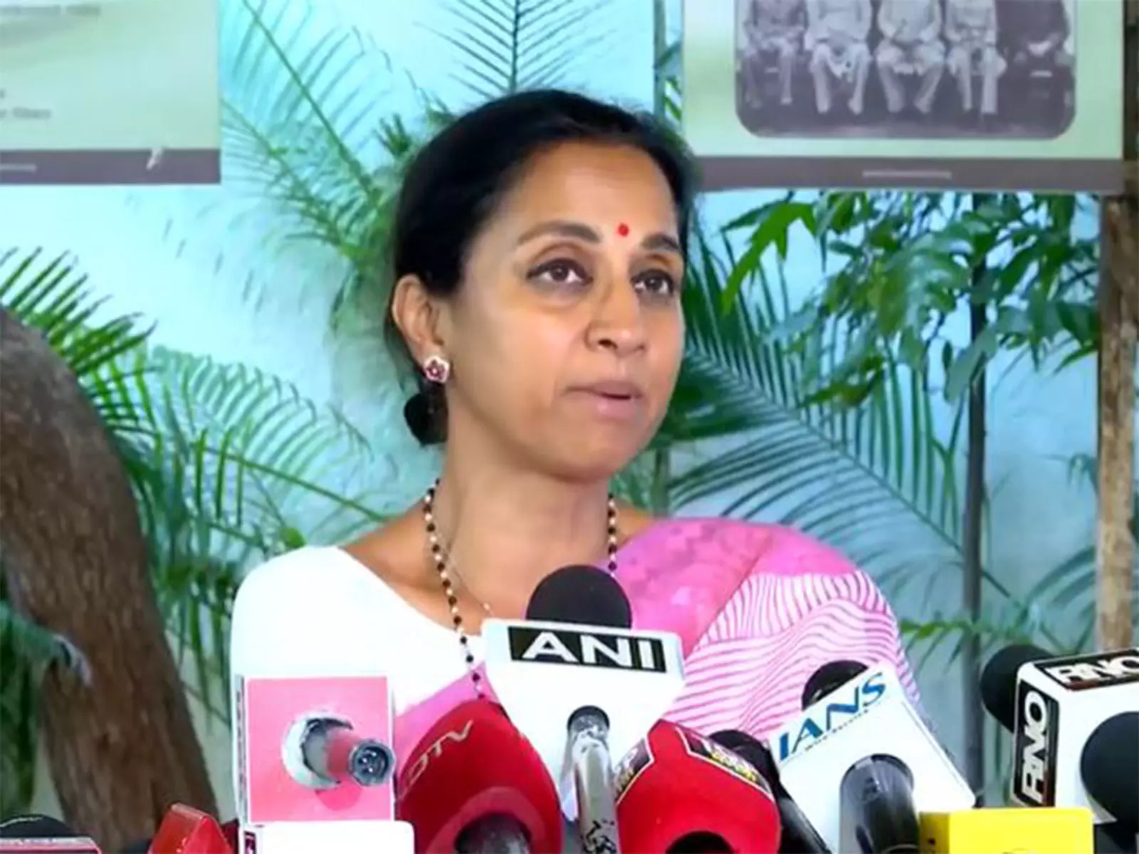 Supriya Sule ने बिहार चुनाव में निष्पक्षता की अपील की Supriya Sule ने बिहार चुनाव में निष्पक्षता की अपील की