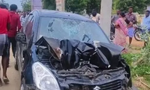स्पेशल SI द्वारा चलाई जा रही कार दुर्घटना में 2 लोगों की मौत हो गई स्पेशल SI द्वारा चलाई जा रही कार दुर्घटना में 2 लोगों की मौत हो गई