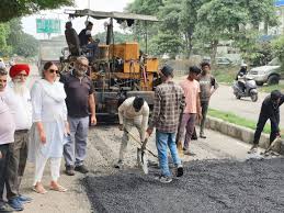 चंडीगढ़ की सड़कों की तत्काल मरम्मत की जरूरत : Councillors
