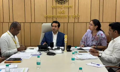 Mumbai: वसई के मछुआरों के हित में मंत्रालय ने की विशेष बैठक Mumbai: वसई के मछुआरों के हित में मंत्रालय ने की विशेष बैठक