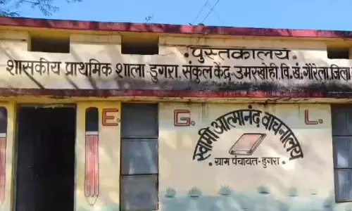स्कूल में खेलों-कूदो फिर छुट्टी, पढ़ाई पूरी तरह ठप