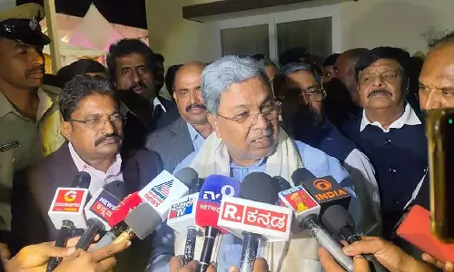 गन्ने का MRP केंद्र सरकार तय करती है, राज्य सरकार नहीं: Siddaramaiah गन्ने का MRP केंद्र सरकार तय करती है, राज्य सरकार नहीं: Siddaramaiah