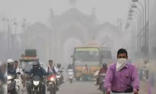 Lucknow: जहरीली हवा और धुंध से स्वास्थ्य प्रभावित, AQI 235 दर्ज