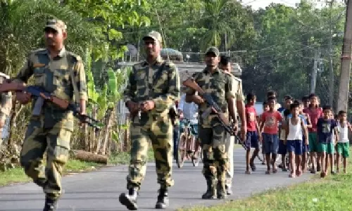 West Bengal में BSF और राज्य पुलिस की भिड़ंत, तीन घायल बताए गए