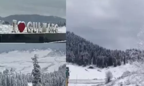 जम्मू-कश्मीर में बर्फबारी: Gulmarg की वादियां बर्फ की चादर में लिपटीं