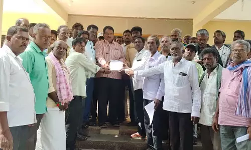 Chikkaballapur : अगर BPL कार्ड कैंसिल हुआ तो विरोध प्रदर्शन करेंगे Chikkaballapur : अगर BPL कार्ड कैंसिल हुआ तो विरोध प्रदर्शन करेंगे