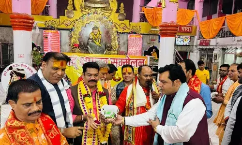 Bhopal: भोपाल में छींद वाले दादाजी के सम्मान में आयोजित भव्य सभा Bhopal: भोपाल में छींद वाले दादाजी के सम्मान में आयोजित भव्य सभा