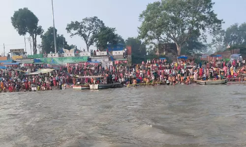 Farrukhabad: पांचाल घाट पर गंगा स्नान के दौरान सुरक्षा व्यवस्था सख्त Farrukhabad: पांचाल घाट पर गंगा स्नान के दौरान सुरक्षा व्यवस्था सख्त