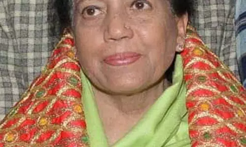 कांग्रेस अध्यक्ष Pratibha Singh ने बिहार के प्रवासियों से कांग्रेस गठबंधन को वोट देने का आग्रह किया कांग्रेस अध्यक्ष Pratibha Singh ने बिहार के प्रवासियों से कांग्रेस गठबंधन को वोट देने का आग्रह किया