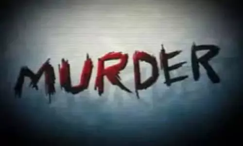 घर में महिला का गला घोंटकर हत्या; चोरों पर शक घर में महिला का गला घोंटकर हत्या; चोरों पर शक