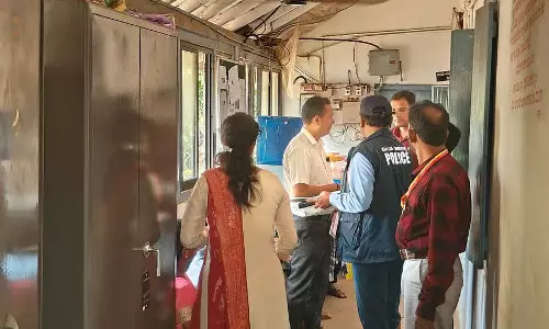 Karnataka : लोकायुक्त ने उत्तर कन्नड़ जिले में 10 डिप्टी रजिस्ट्रार कार्यालयों पर छापा मारा Karnataka : लोकायुक्त ने उत्तर कन्नड़ जिले में 10 डिप्टी रजिस्ट्रार कार्यालयों पर छापा मारा