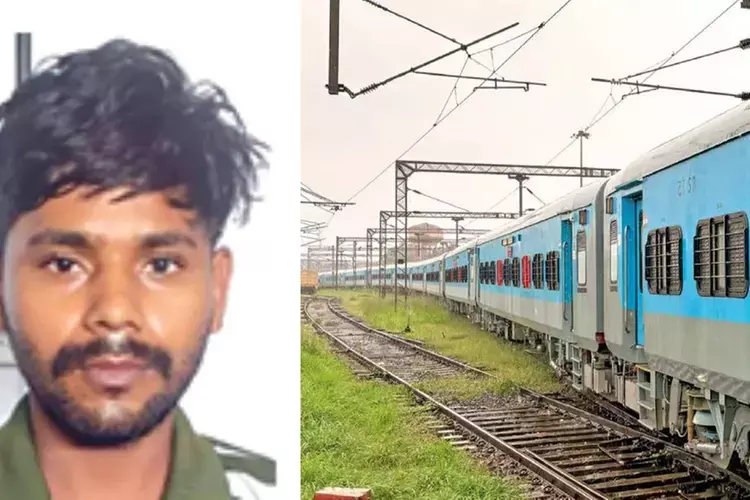 ट्रेन के दरवाजे के पास बैठे यात्रियों पर डंडे से हमला कर मोबाइल फोन छीनने वाला व्यक्ति गिरफ्तार ट्रेन के दरवाजे के पास बैठे यात्रियों पर डंडे से हमला कर मोबाइल फोन छीनने वाला व्यक्ति गिरफ्तार