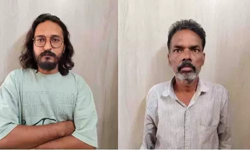 Bengaluru पुलिस ने किया नकली मुद्रा शॉवर गिरोह का भंडाफोड़ Bengaluru पुलिस ने किया नकली मुद्रा शॉवर गिरोह का भंडाफोड़