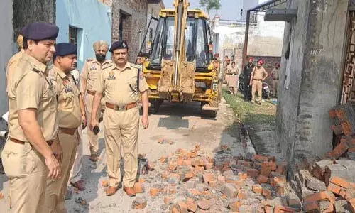 Ludhiana: फेरीवाले द्वारा निर्मित अवैध संरचना ध्वस्त
