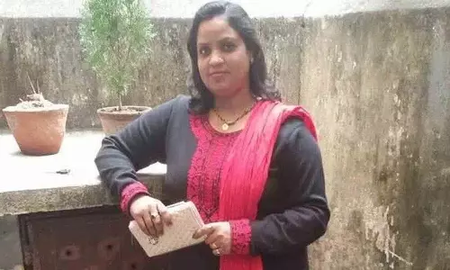 स्टिंग में महिला नेता के एस रैकेट का खुलासा होने के बाद RJD ने भाजपा की आलोचना की स्टिंग में महिला नेता के एस रैकेट का खुलासा होने के बाद RJD ने भाजपा की आलोचना की