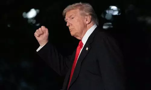 Trump की टैरिफ शक्तियों को सुप्रीम कोर्ट की वास्तविकता की जाँच का सामना करना पड़ेगा Trump की टैरिफ शक्तियों को सुप्रीम कोर्ट की वास्तविकता की जाँच का सामना करना पड़ेगा