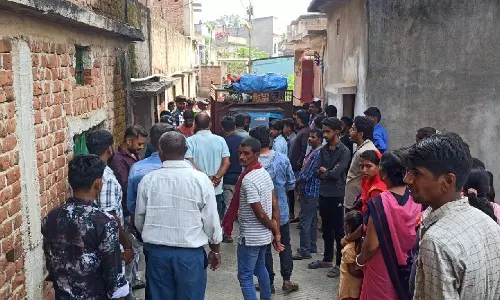 Deoghar में किराए के मकान में नवविवाहित जोड़े के शव मिले, जांच जारी Deoghar में किराए के मकान में नवविवाहित जोड़े के शव मिले, जांच जारी