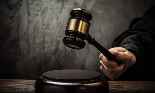 NSA Act के तहत एक व्यक्ति को गलत तरीके से हिरासत में लेने पर जिला कलेक्टर पर 2 लाख रुपये का जुर्माना