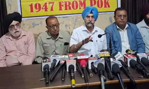 JKSAC ने सरकार से पुंछ, राजौरी के बाहर रहने वाले POJK के विस्थापितों को ST-2 का दर्जा देने का आग्रह JKSAC ने सरकार से पुंछ, राजौरी के बाहर रहने वाले POJK के विस्थापितों को ST-2 का दर्जा देने का आग्रह