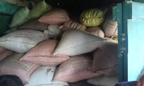 कलेक्टर ने अवैध धान परिवहन व भंडारण पर कार्रवाई के दिए सख्त निर्देश