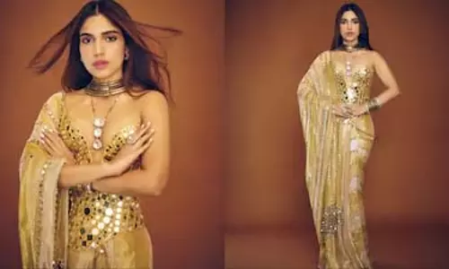 Bhumi Pednekar ने शादी में ट्रेडिशनल लुक को रेड-कार्पेट स्टाइल में किया रिवैम्प Bhumi Pednekar ने शादी में ट्रेडिशनल लुक को रेड-कार्पेट स्टाइल में किया रिवैम्प