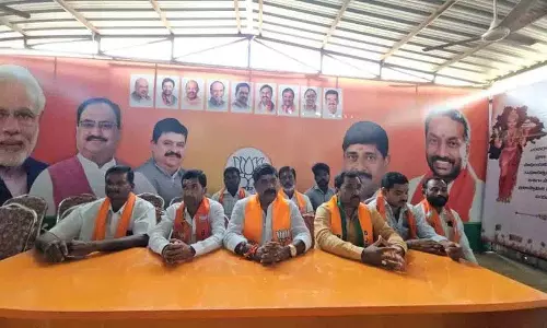 सीएम रेवंत रेड्डी बिना किसी तर्क के बात कर रहे हैं: भाजपा नेता Radhamallesh Goud सीएम रेवंत रेड्डी बिना किसी तर्क के बात कर रहे हैं: भाजपा नेता Radhamallesh Goud