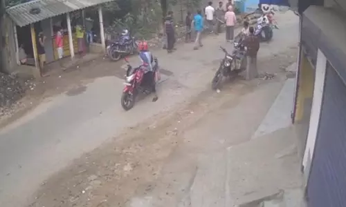 खराब बिस्कुट के लिए एक व्यक्ति ने चाय विक्रेता की पीट-पीटकर हत्या कर दी