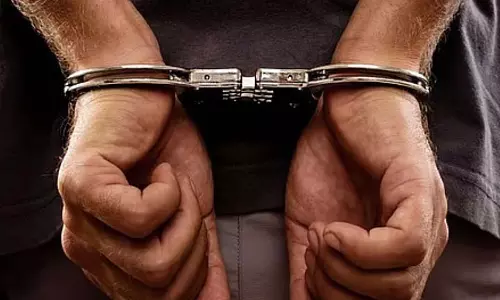 Siliguri में फर्जी प्रमाण पत्र बांटने को लेकर भाजपा मुश्किल में Siliguri में फर्जी प्रमाण पत्र बांटने को लेकर भाजपा मुश्किल में