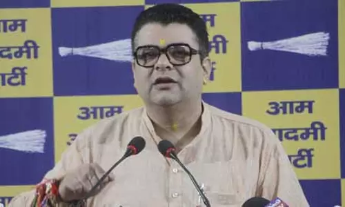 डेंगू से दो की मौत पर आप का एमसीडी पर निशाना डेंगू से दो की मौत पर आप का एमसीडी पर निशाना