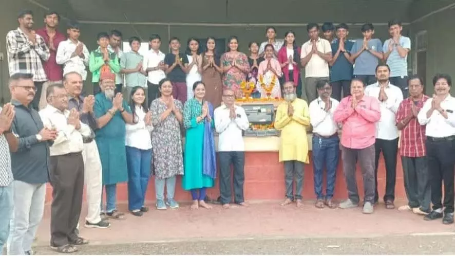 Jalgaon ने उत्साह और कलात्मक भावना के साथ मराठी थिएटर दिवस मनाया Jalgaon ने उत्साह और कलात्मक भावना के साथ मराठी थिएटर दिवस मनाया