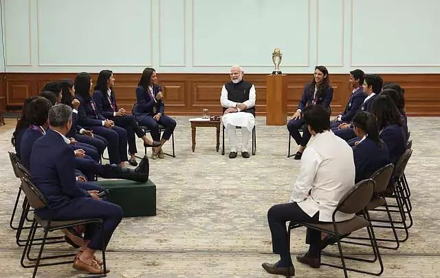 New Delhi: पीएम मोदी ने वर्ल्ड कप जीतने वाले खिलाड़ियों से बातचीत की New Delhi: पीएम मोदी ने वर्ल्ड कप जीतने वाले खिलाड़ियों से बातचीत की