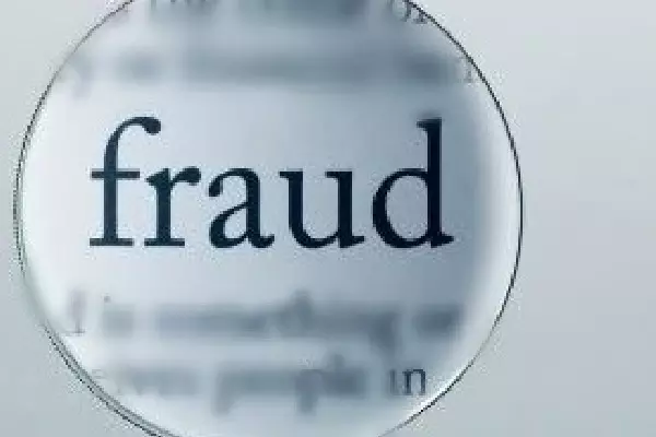 महिला ने श्रीनगर के ज्वैलर्स से लाखों रुपये ठगे महिला ने श्रीनगर के ज्वैलर्स से लाखों रुपये ठगे