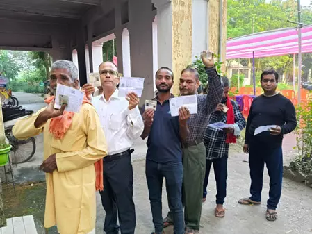 बिहार चुनाव: सुबह 11 बजे तक 27.65 प्रतिशत मतदान; बेगूसराय सबसे आगे, राजधानी पटना पीछे बिहार चुनाव: सुबह 11 बजे तक 27.65 प्रतिशत मतदान; बेगूसराय सबसे आगे, राजधानी पटना पीछे
