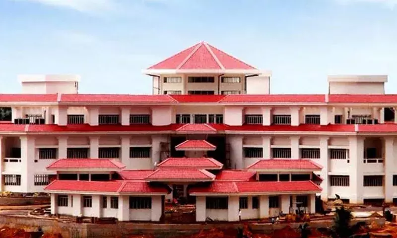 Tripura सरकार पर हाईकोर्ट की सख्ती, शराब लाइसेंस रद्द करने पर लगाया जुर्माना Tripura सरकार पर हाईकोर्ट की सख्ती, शराब लाइसेंस रद्द करने पर लगाया जुर्माना