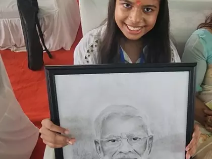 भागलपुर के कक्षा 7 के छात्र ने PM मोदी के स्वागत में बनाया शानदार स्केच भागलपुर के कक्षा 7 के छात्र ने PM मोदी के स्वागत में बनाया शानदार स्केच