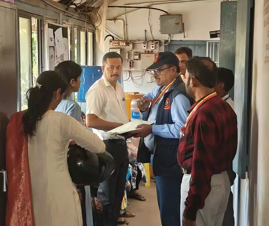 अवैधता, कर्तव्य में लापरवाही: लोकायुक्त ने 8 डिप्टी रजिस्ट्रार के ऑफिसों पर छापा मारा अवैधता, कर्तव्य में लापरवाही: लोकायुक्त ने 8 डिप्टी रजिस्ट्रार के ऑफिसों पर छापा मारा