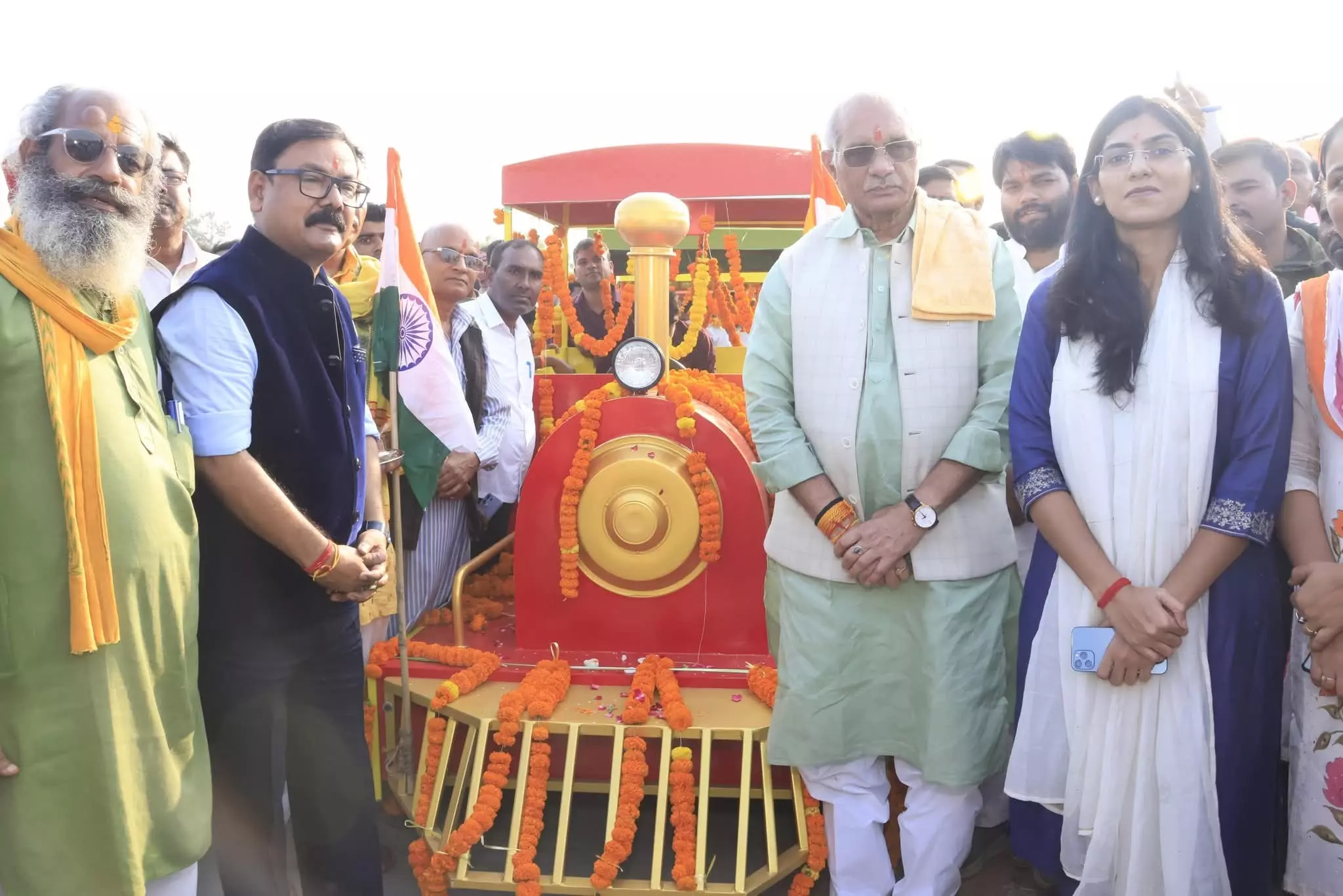 Bareilly: झील किनारे फैमिली ट्रेन और ट्रैक का शुभारंभ, पर्यटकों में उत्साह Bareilly: झील किनारे फैमिली ट्रेन और ट्रैक का शुभारंभ, पर्यटकों में उत्साह