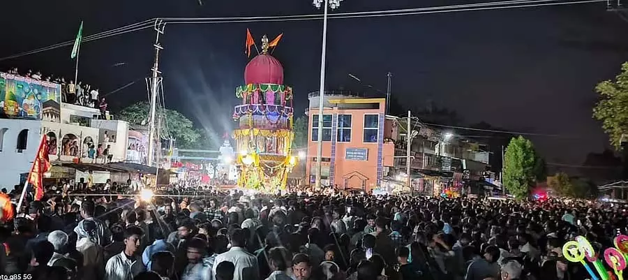 Karnataka : वीरभद्रेश्वर रथ उत्सव पूरे ज़ोरों पर Karnataka : वीरभद्रेश्वर रथ उत्सव पूरे ज़ोरों पर