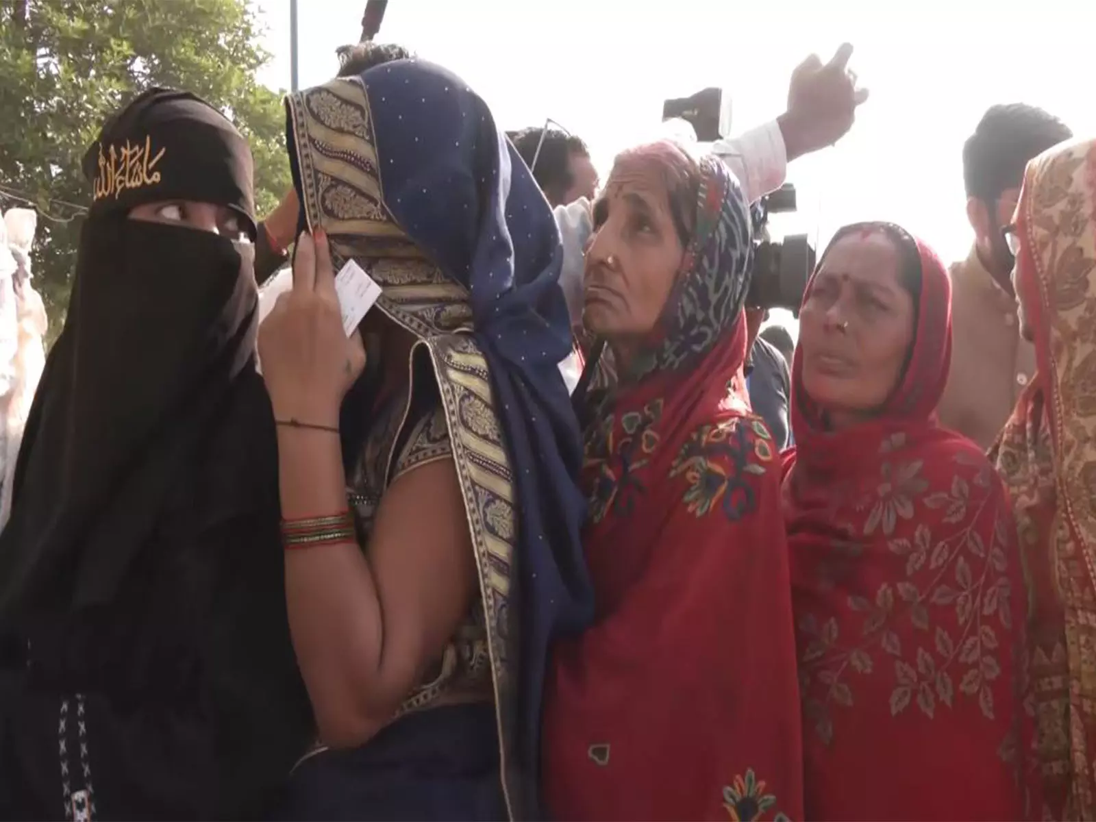 बिहार चुनाव: दोपहर 3 बजे तक 53.77% मतदान दर्ज, सक्रिय भागीदारी बिहार चुनाव: दोपहर 3 बजे तक 53.77% मतदान दर्ज, सक्रिय भागीदारी