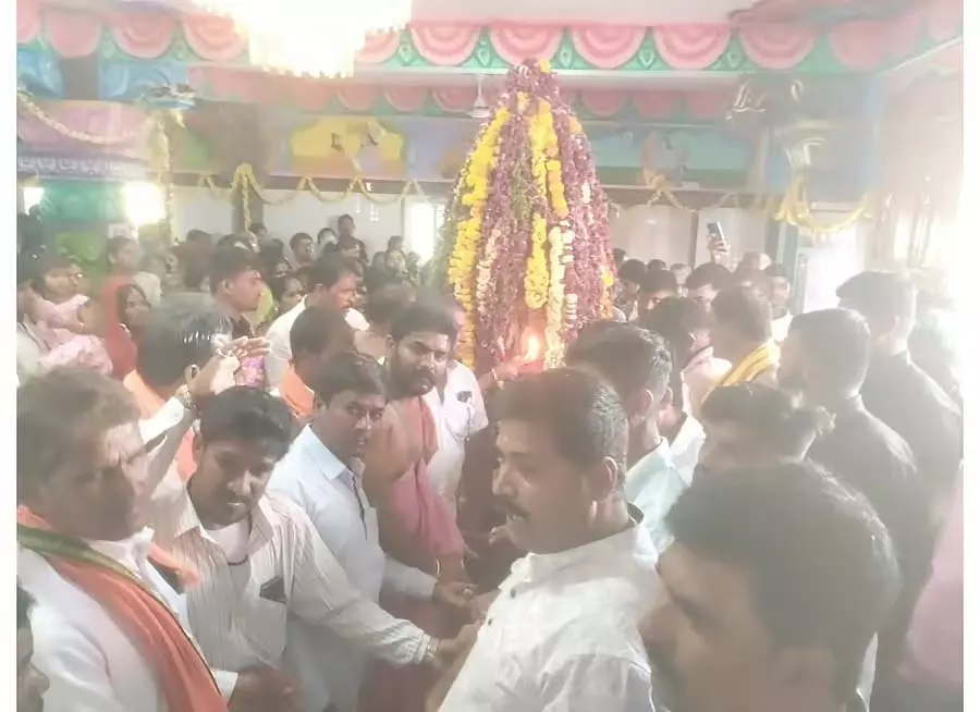Karnataka : लक्ष्मी थिम्मप्पा भगवान का रथ उत्सव सफल रहा Karnataka : लक्ष्मी थिम्मप्पा भगवान का रथ उत्सव सफल रहा