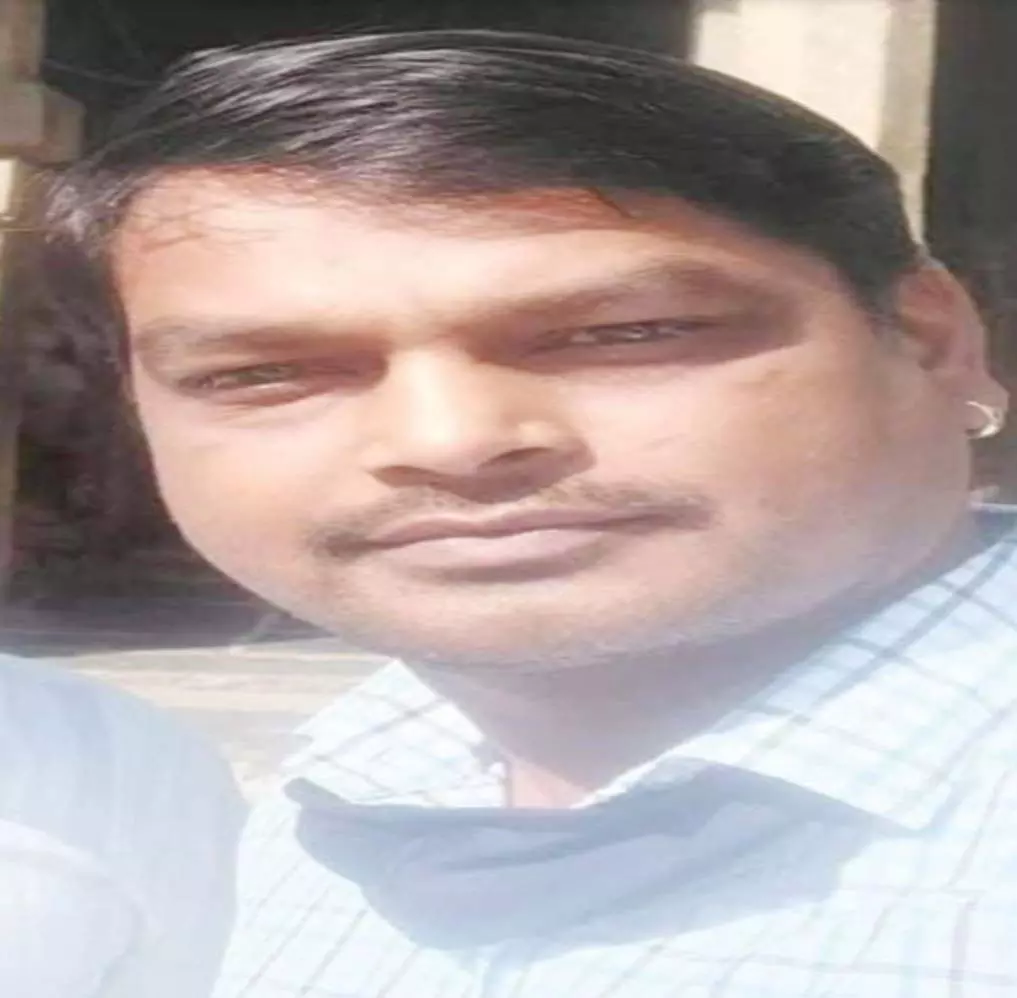 जिला पंचायत सदस्य से दुष्कर्म करने वाले फूड इंस्पेक्टर प्रहलाद राठौर को मिली आजीवन कारावास की सजा जिला पंचायत सदस्य से दुष्कर्म करने वाले फूड इंस्पेक्टर प्रहलाद राठौर को मिली आजीवन कारावास की सजा